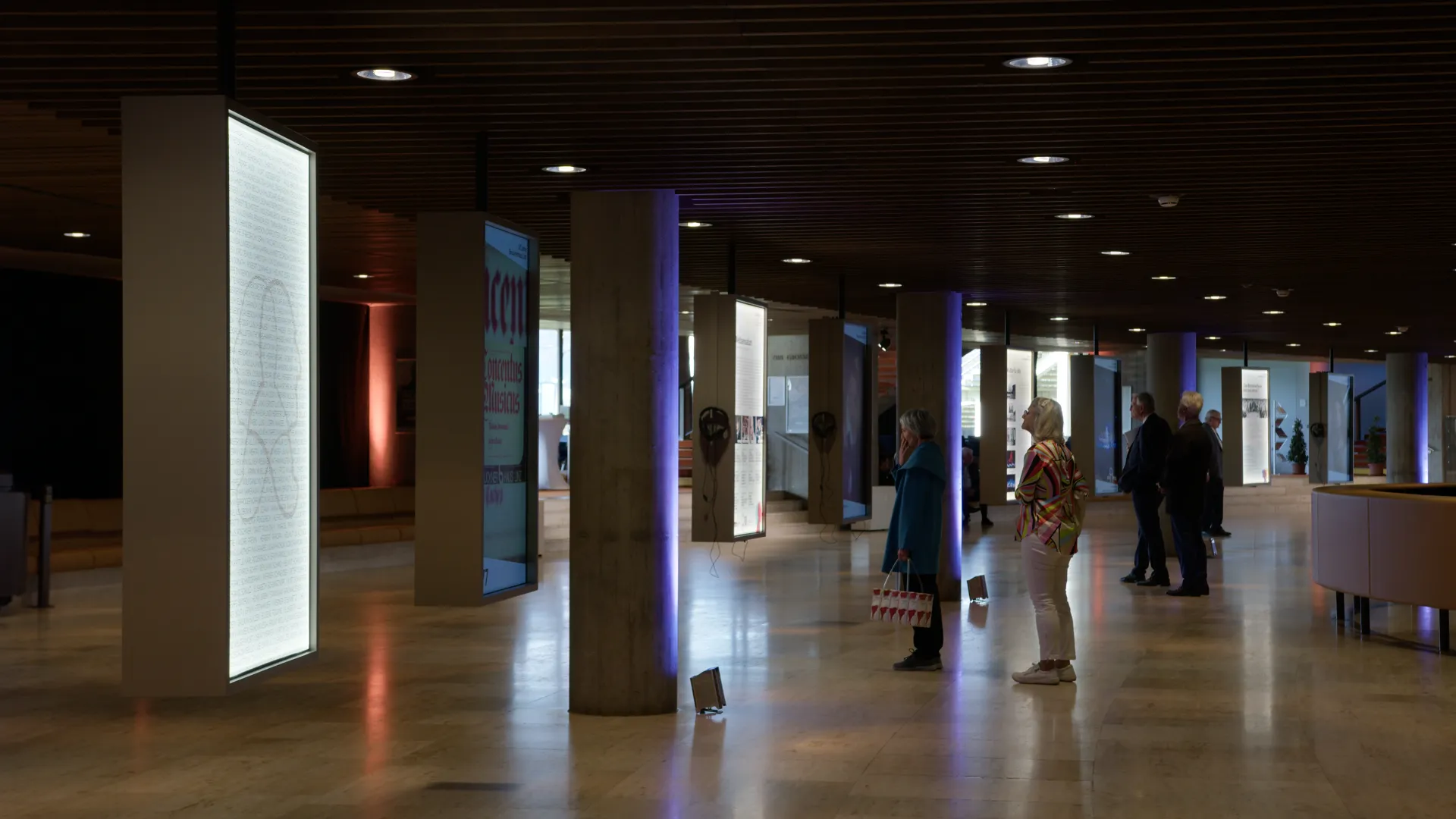 Grauwerk Projekt 50 Jahre Brucknerhaus Linz, Sinfonie aus Glas und Stahl - Multimediale Ausstellung, Still