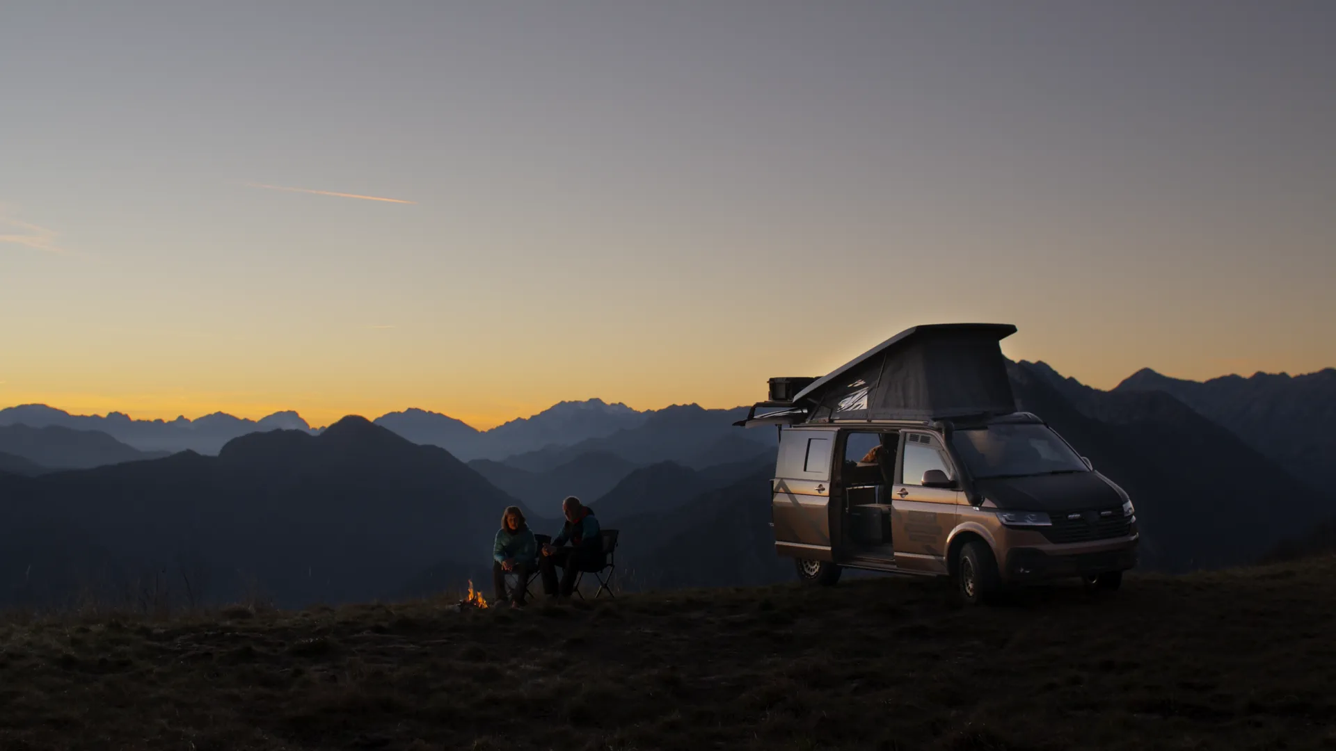 Grauwerk Projekt easygoinc., Video Marketing, VW, Vanlife, Camping, Offroad, Sonnenuntergang, Lagerfreuer, Still