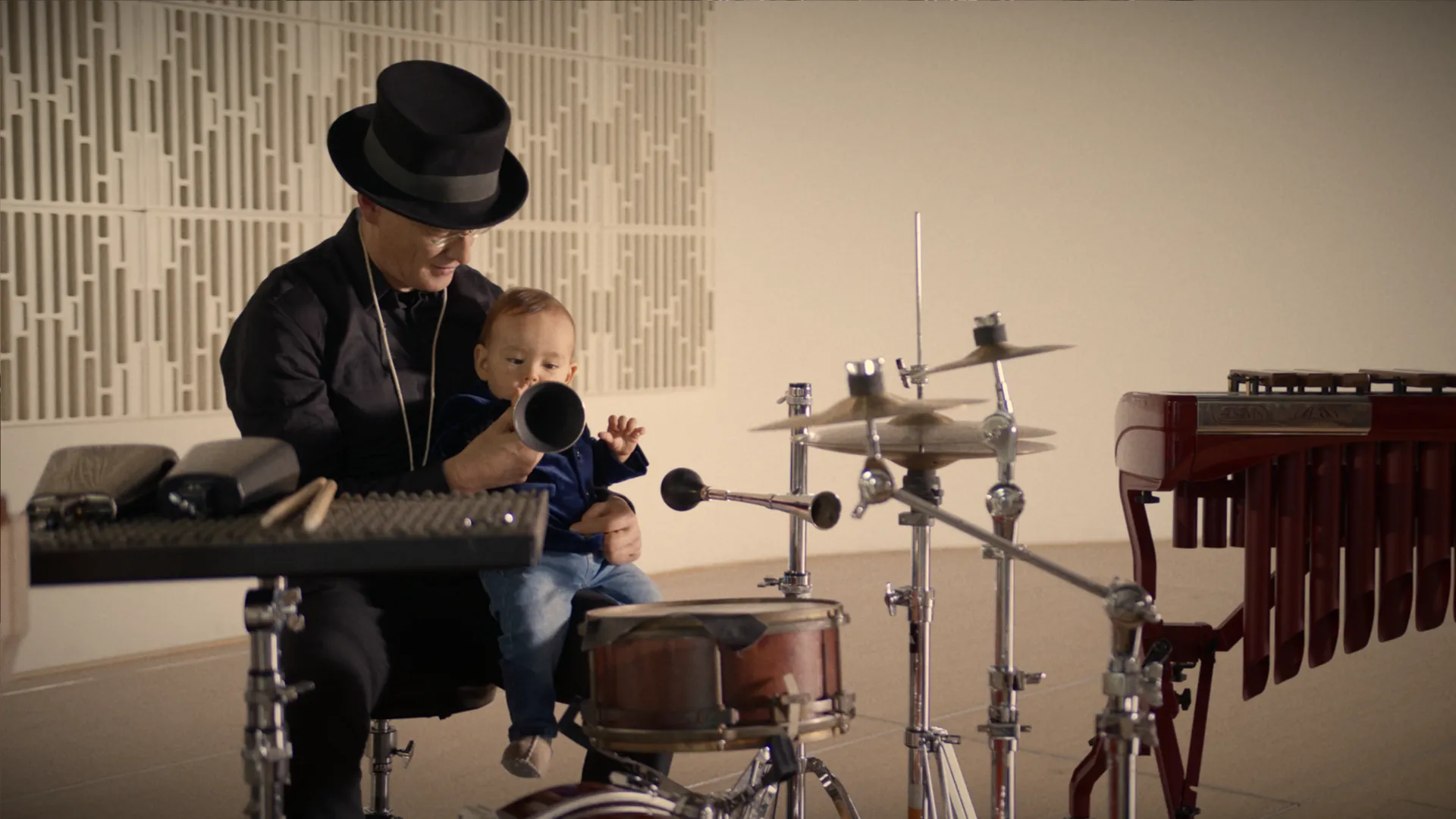 Grauwerk Projekt Extravaganzen, Musikvideo, Christoph Sietzen, Schlagzeug, Baby