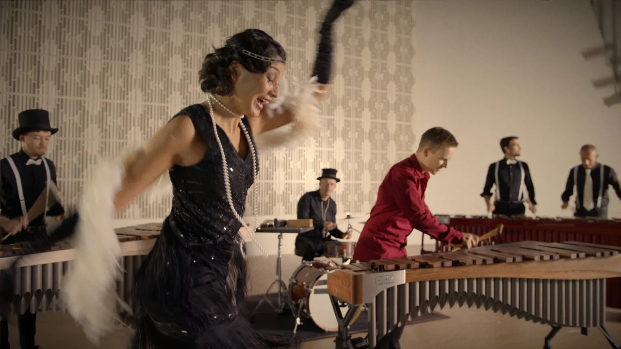 Grauwerk Projekt Extravaganzen - Christoph Sietzen (2020); Thumbnail, Musikvideo, Kunst & Kultur