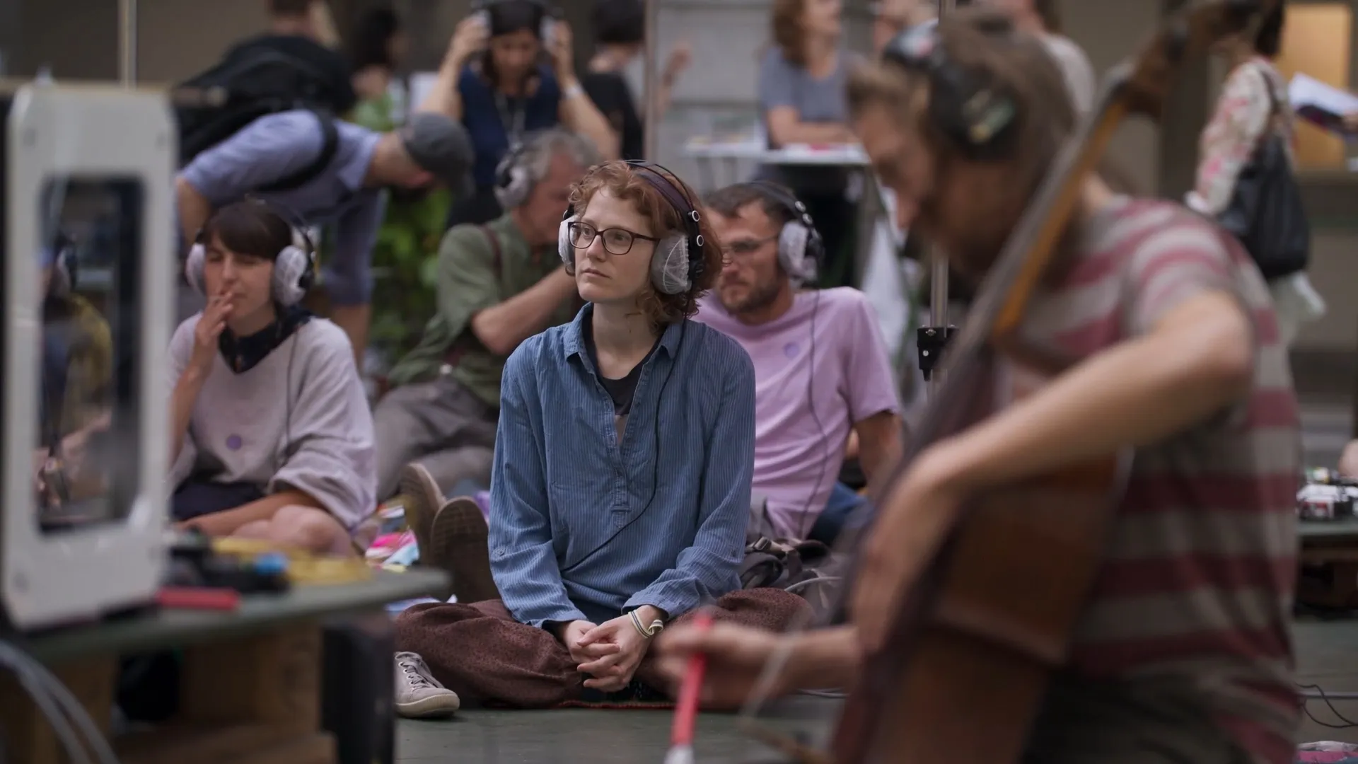 Grauwerk Projekt LOOPS OF WISDOM, Festival Trailer, Kunstuniversität Linz, Ars Electronica, Ausstellung, Dokumentation, Silent Concert, Still