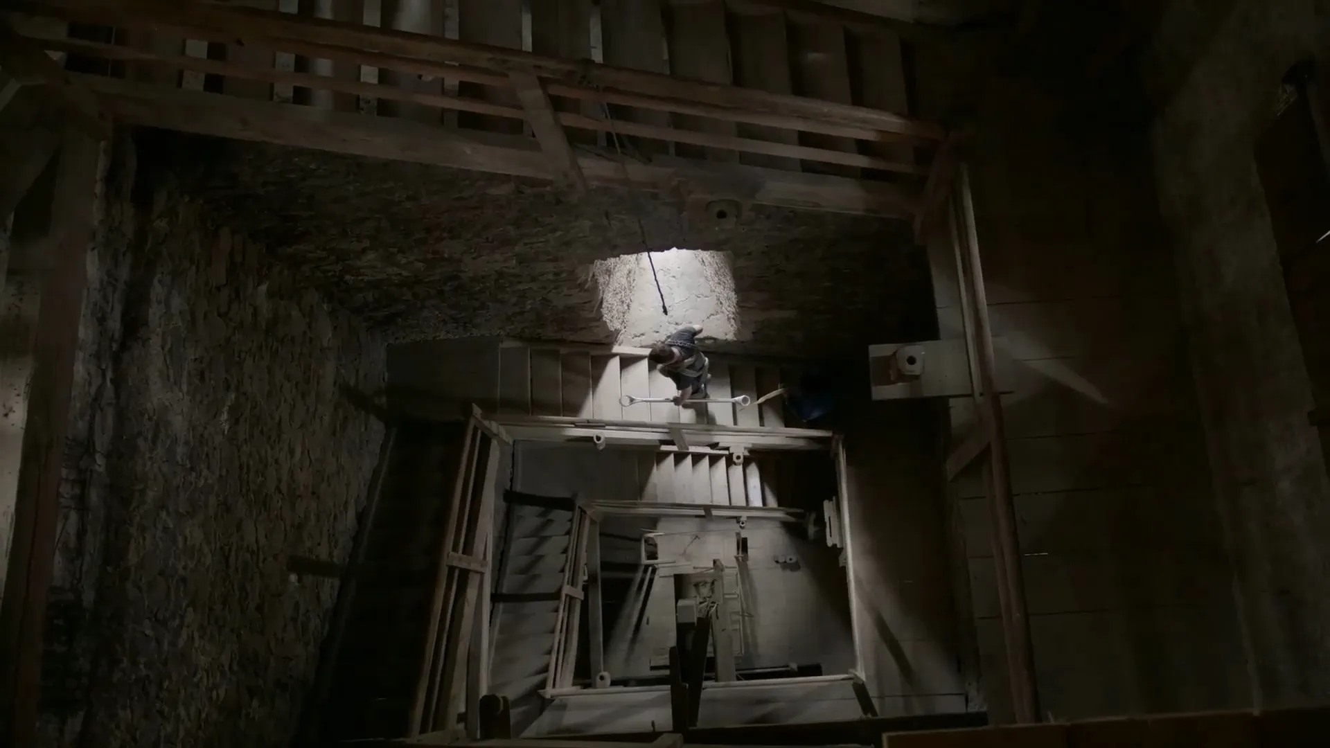 Grauwerk Projekt Schauer & Sachs Imagefilm, Filmproduktion, Kirchturm Radstadt Aufgang